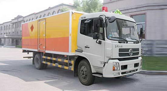 東風福瑞卡3噸4噸5噸灑水車3噸4噸5噸運水車不銹鋼水罐車報價