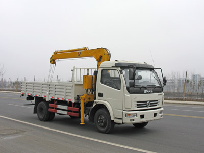 東風(fēng)多利卡4噸隨車吊