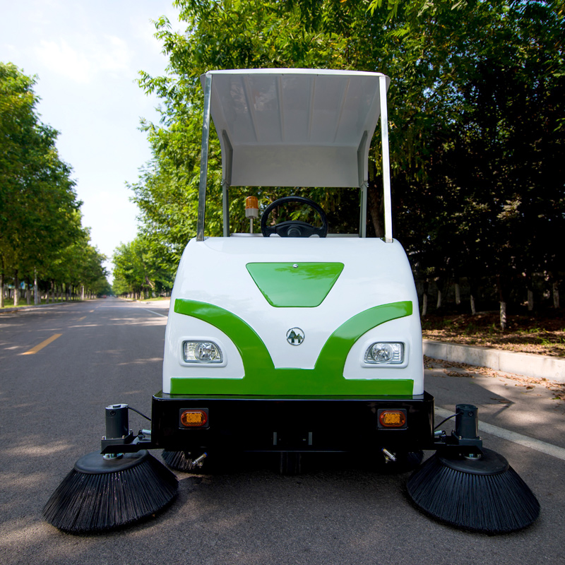 小林牌電動掃地車XLS-1750,工廠、工地、礦區(qū)地面粉塵清理設(shè)備