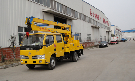 高空作業(yè)車 國(guó)五東風(fēng)多利卡14米高空作業(yè)車報(bào)價(jià)