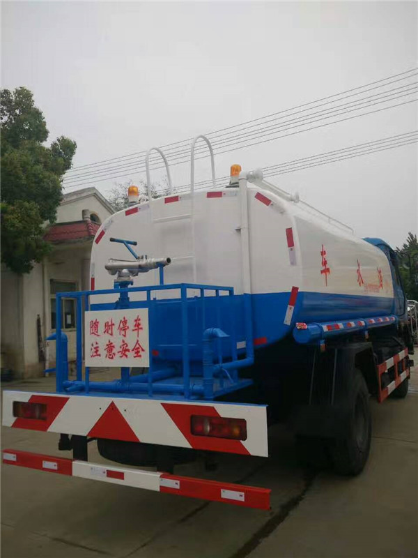 15立方灑水車6缸機灑水車