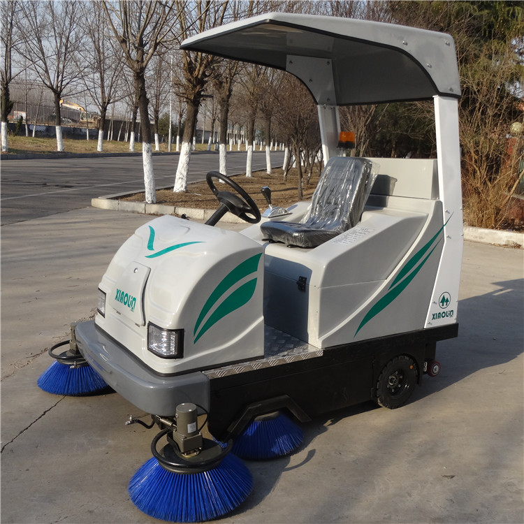 小林牌XLS-1750物業(yè)掃地車純電動符合環(huán)保要求的地面清掃設(shè)備