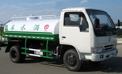 東風(fēng)牌抗旱5噸拉水車、6噸拉水車、8噸拉水車廠家生產(chǎn)