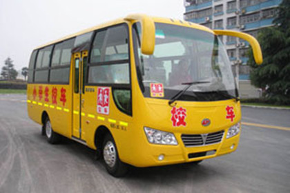 哪里有幼兒園校車賣 新款小學(xué)生專用校車廠家在哪里？多少錢一臺？