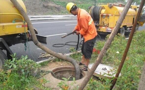 晉中市水電工上門疏通承包小區(qū)抽化糞池工地抽泥漿