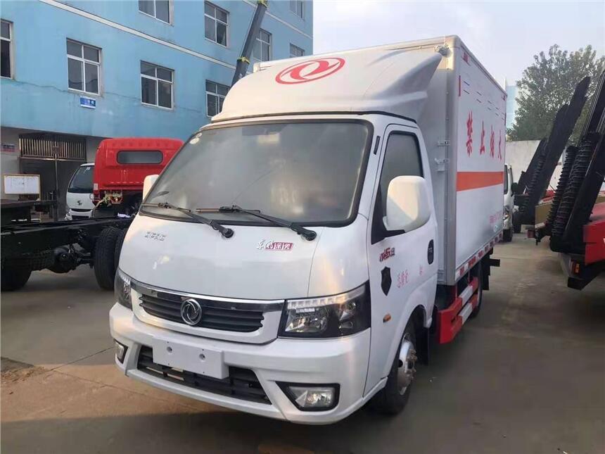 口碑商家4.2米危廢運(yùn)輸車(chē)具體價(jià)格