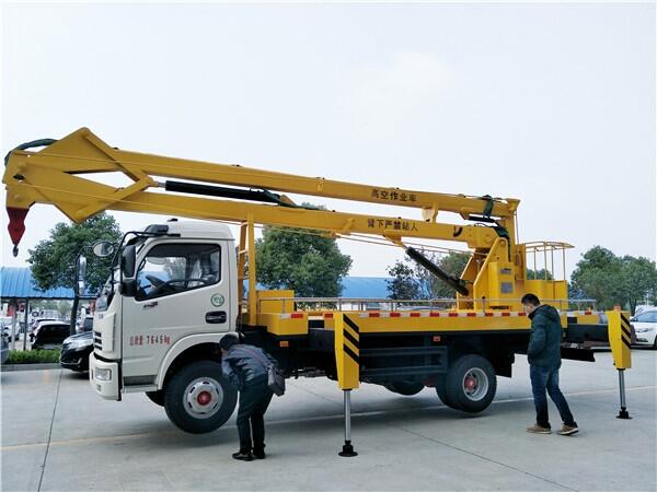 東風(fēng)24米折壁高空作業(yè)車哪里買