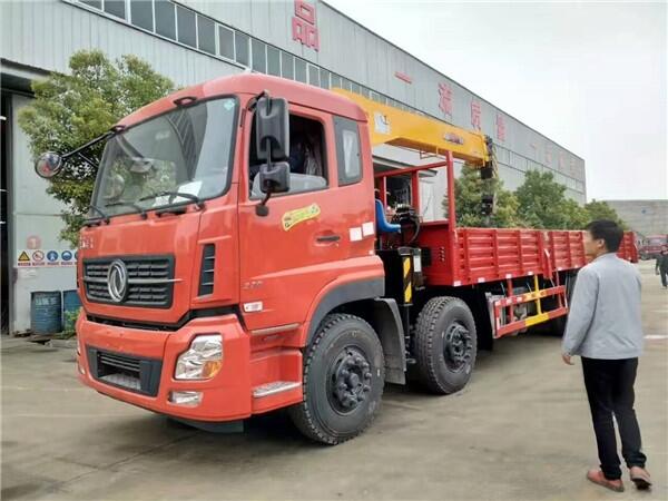 國五5噸隨車吊藍(lán)牌隨車吊