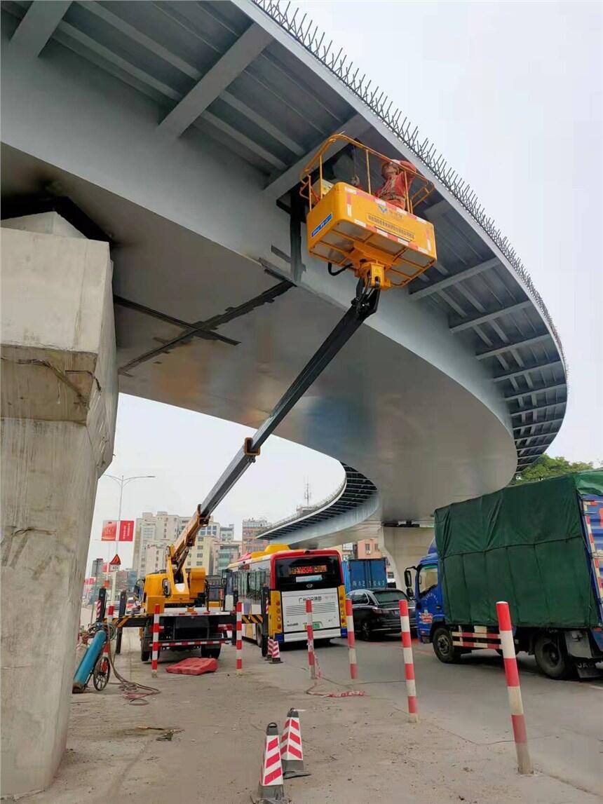 高空車租賃、路燈維修工程車出租、白云人和一臺(tái)班怎么收費(fèi)