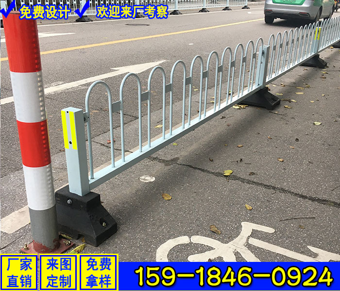 清遠道路護欄 城鎮(zhèn)街道欄桿定制 市政公路改造護欄