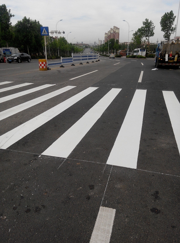 供應濟南中固交通道路劃線-車位劃線廠家