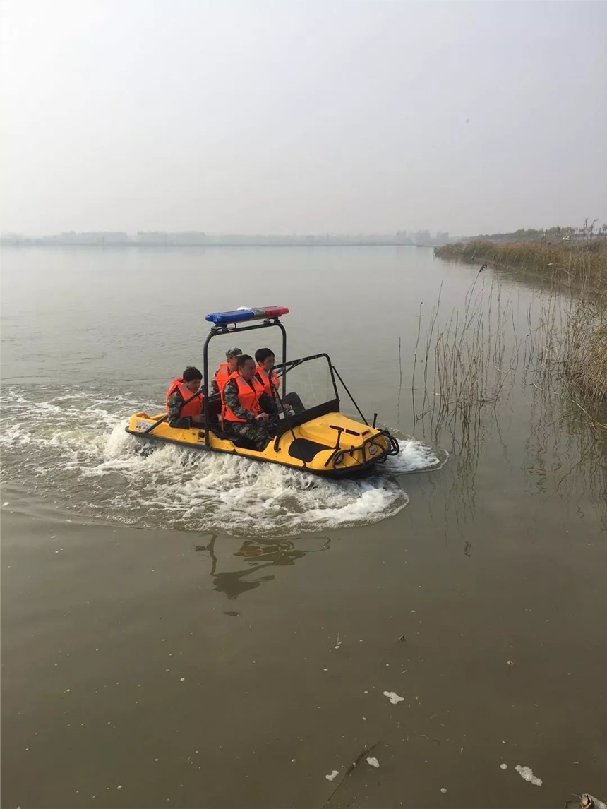 水陸兩棲車(chē)圖片 水陸兩棲車(chē)視頻 水陸兩棲車(chē)簡(jiǎn)介