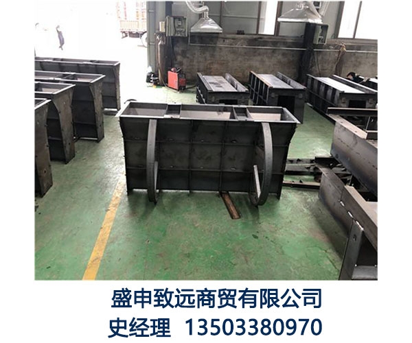 隔離墩鋼模具尺寸移動式隔離帶模具廠橋梁隔離墩鋼模具