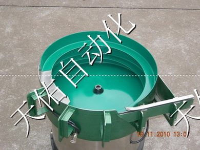 寧波螺絲振動(dòng)盤送料器，專業(yè)震動(dòng)盤工廠，從業(yè) 11 年，經(jīng)驗(yàn)豐富