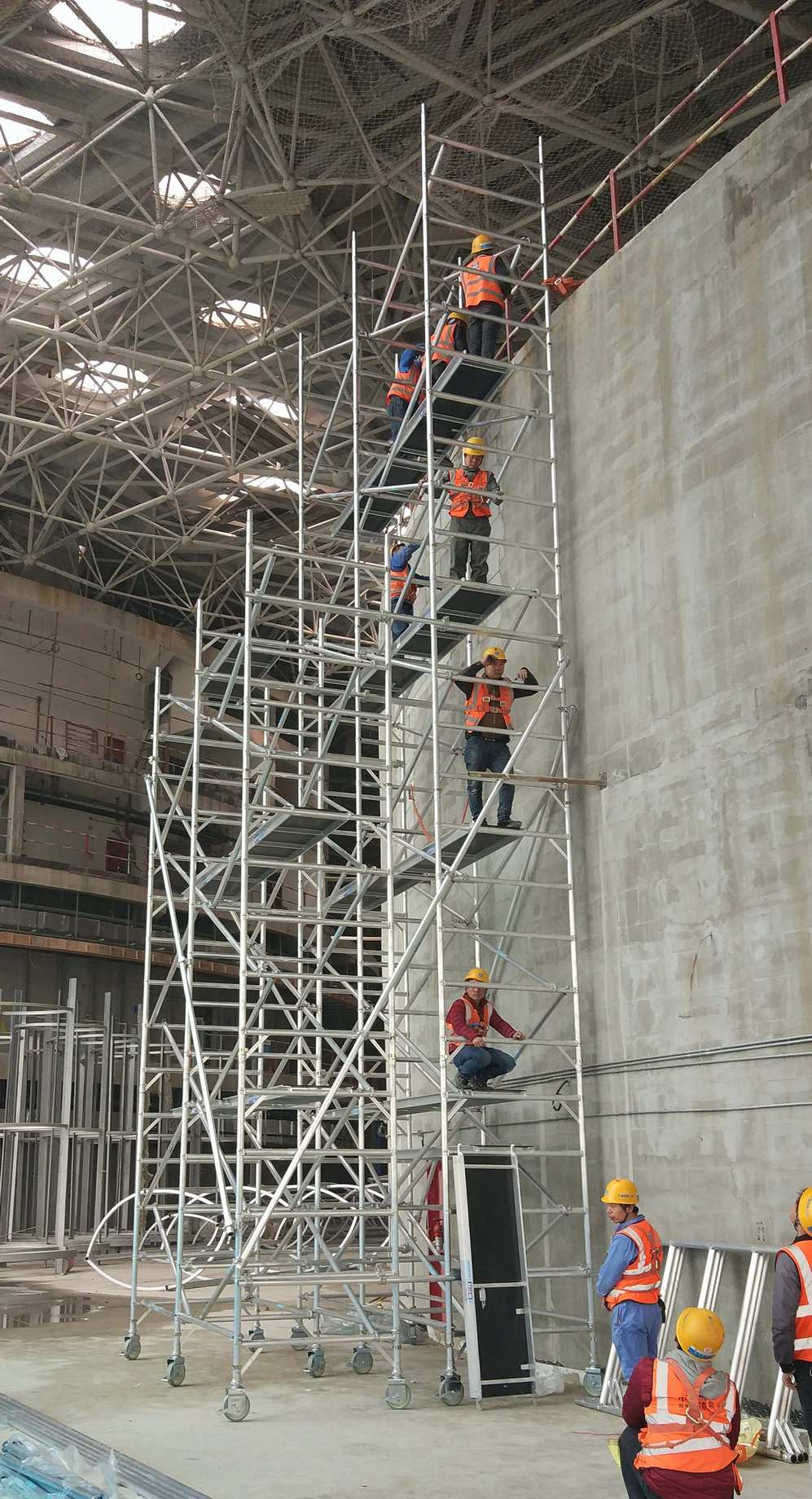 附近腳手架廠家出租電話室內(nèi)外裝修高空作業(yè)移動(dòng)鋁合金架子